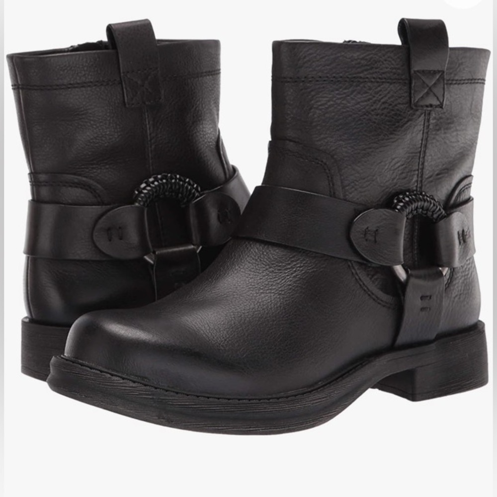 Zodiac Fiera Black leather moto harness ankle boot size 6 new in box